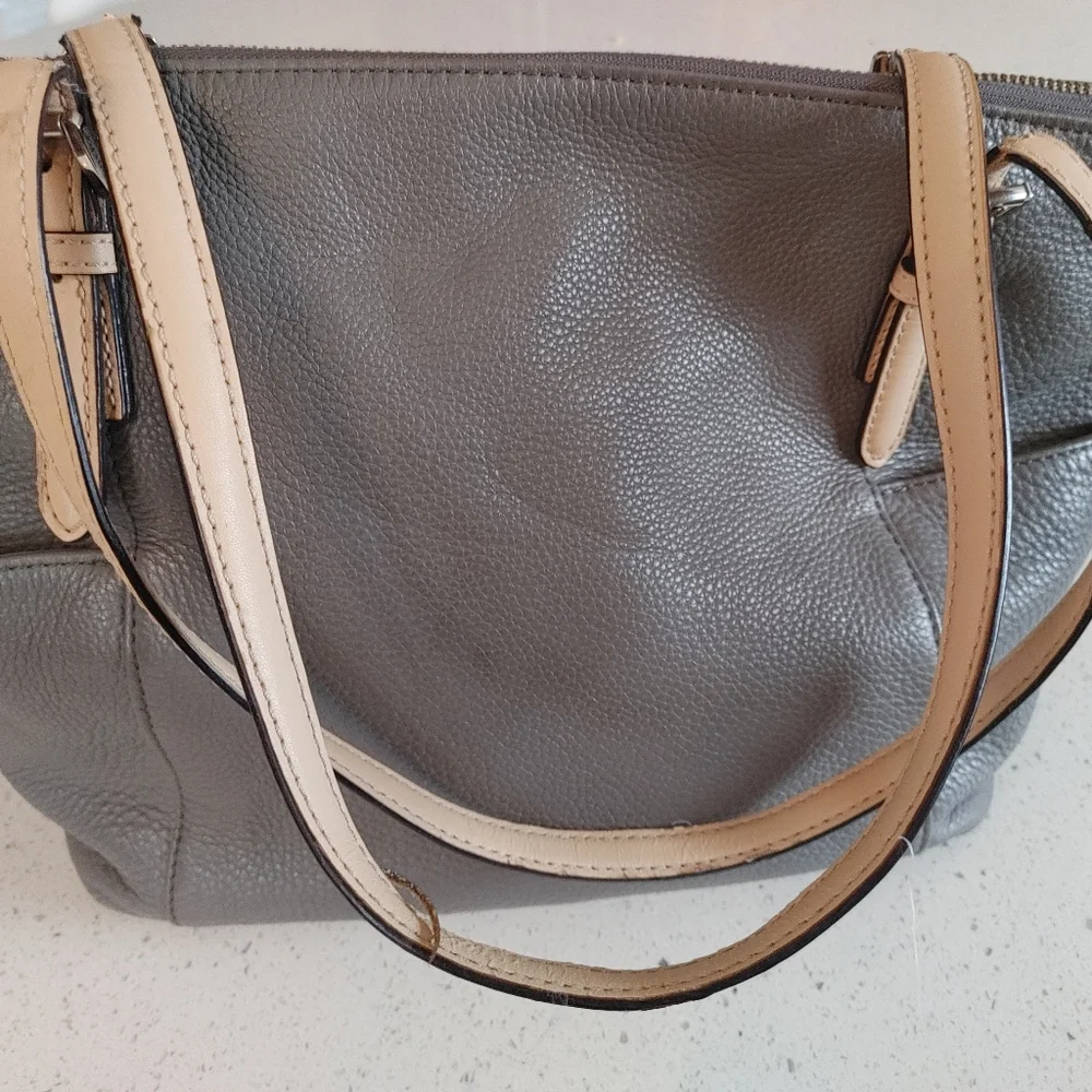 Michael Kors Grey & Cream Soft Leather Tote - Picture 4 of 16